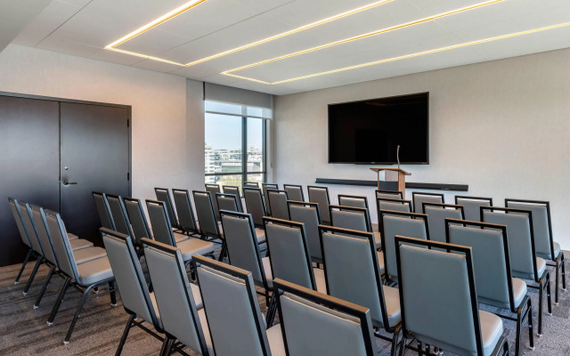 Cambria Hotel Washington D.C. Navy Yard Riverfront