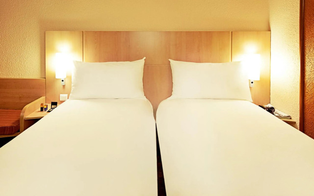 ibis Barcelona Santa Coloma
