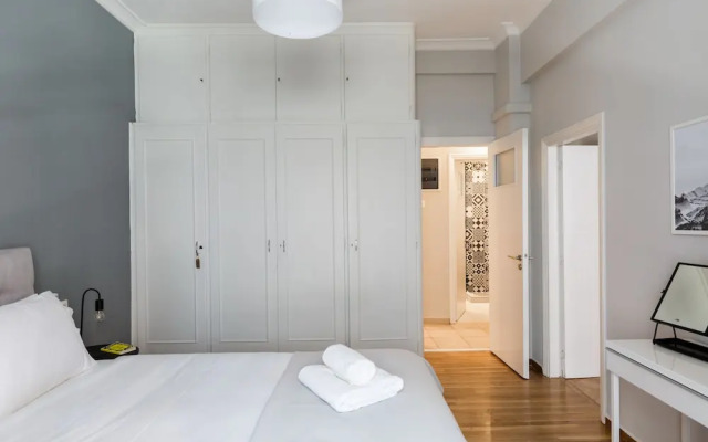UPSTREET Acropolis Heart Apartments