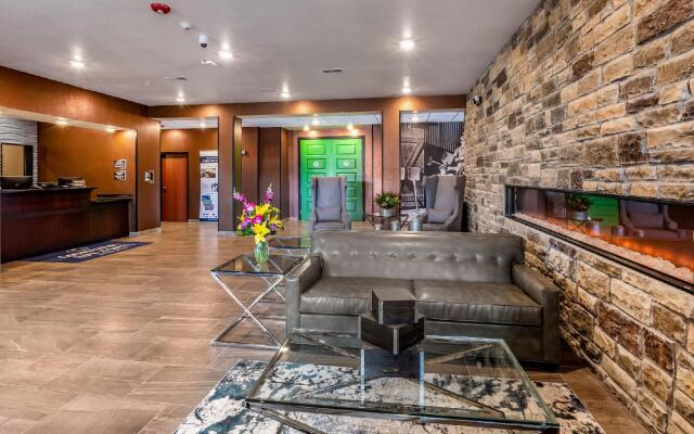 Cobblestone Hotel & Suites - Hartford