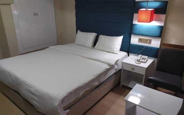 Athena Life Hotel