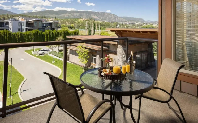 The Cove Lakeside Resort