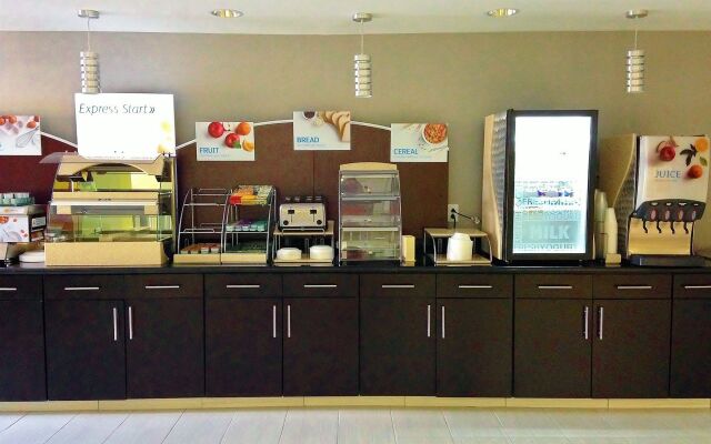 Holiday Inn Express & Suites Jackson Downtown - Coliseum by IHG