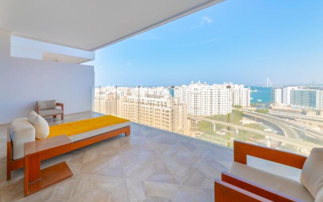 DXB - Five - 41006 - PJ