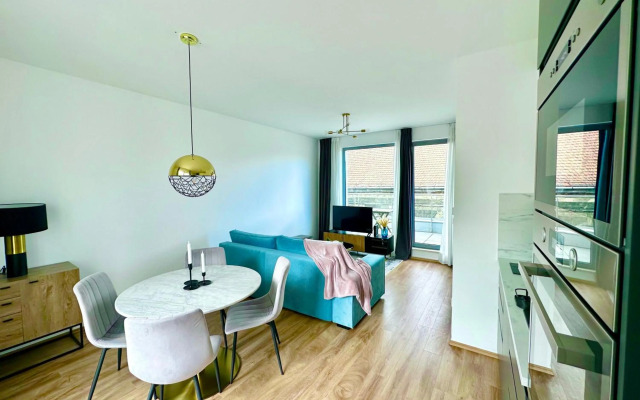 Central Apartment Budapest ~ Roof Terrace/AC/Indoor parking