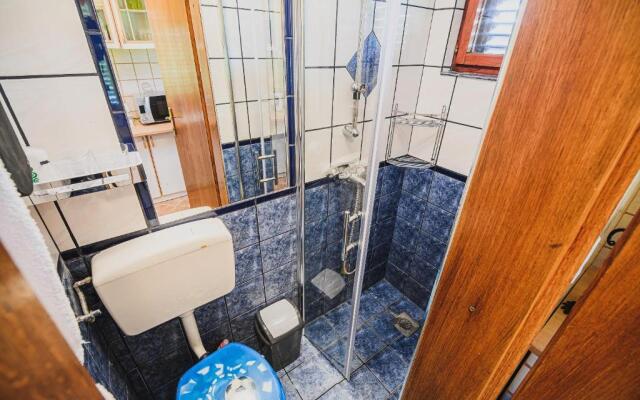 Holiday Home Vesna with Sauna
