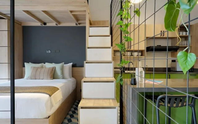 w Comfy Loft in Santa Ana