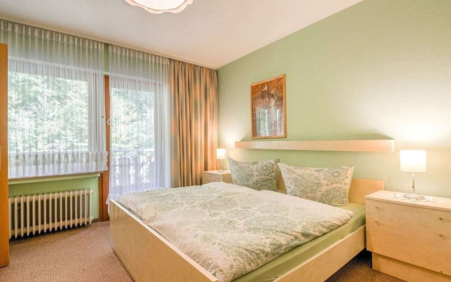 Large Holiday Apartment near Willingen with Private Garden & Terrace