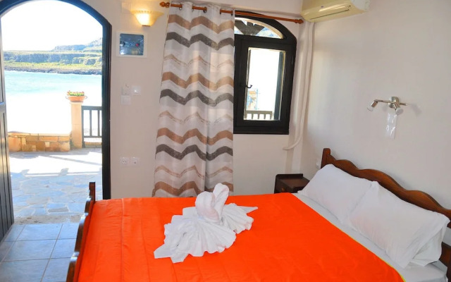 Coral Rooms
