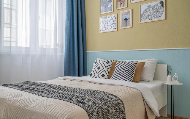 Лайт Апартаменты на улице Крестинского 8