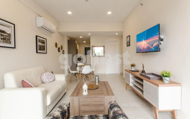 Exceptional Apartment W Great View