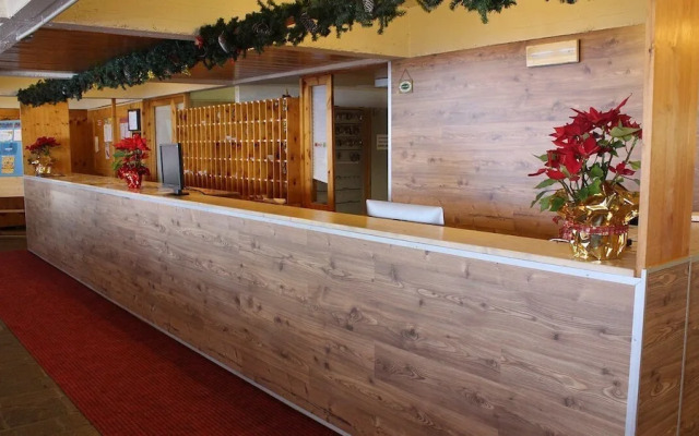 Happy Holidays Marilleva 1400