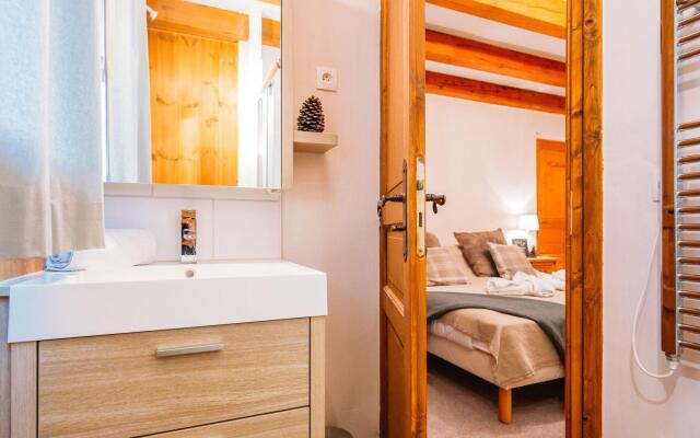 Atmospheric 14-person Chalet in Plagne 1800