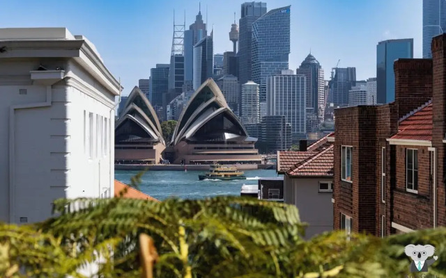 Kozyguru | Kirribilli | Opera House View 2 Bed Apt