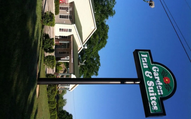 Budgetel Inn Suites Pine Mountain