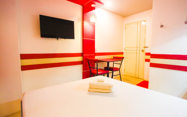 Hotel 99 Monumento Caloocan