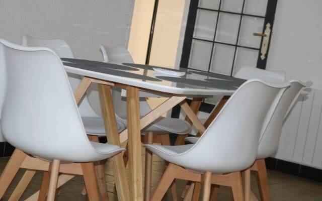 Bel Appartement avec Parking Gratuit