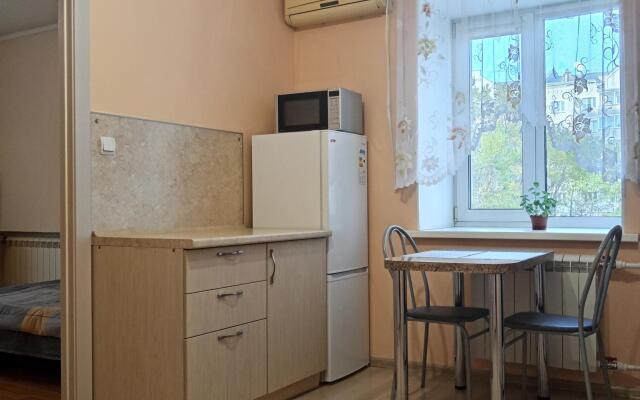 Apartments on 323 Zeiskaya Street