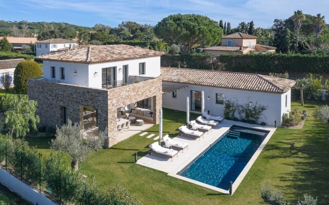 Villa Azalea by The Pearls Collection