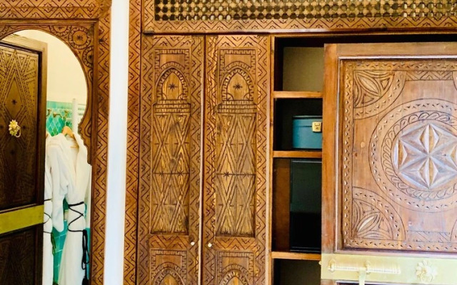 Riad Yasaman