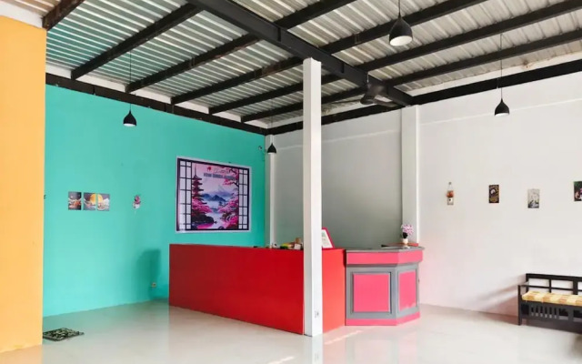 TwoSpaces Living at Bypass Homestay, Mojokerto