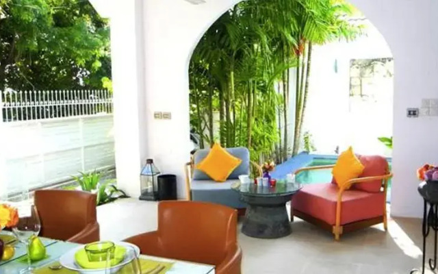Cozy Pool Holiday home