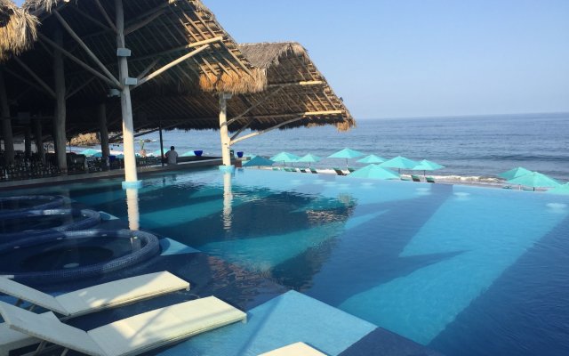 Almar Resort Luxury Beach Front Experience