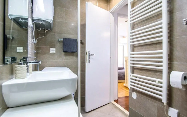 Luan Old Town Apartment by Duhomes
