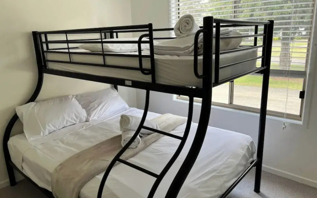 Crows Nest Tourist Park