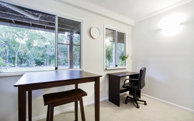 Airlie Beach Eco Cabins - Adults only