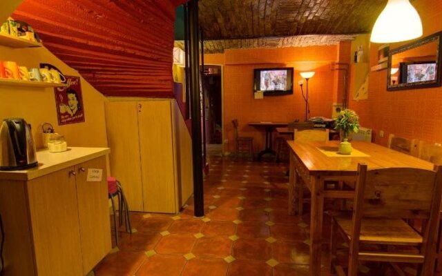 Manga Hostel