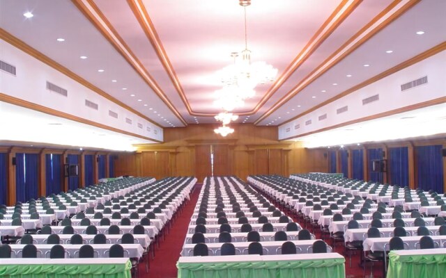 PathumThani Place Hotel