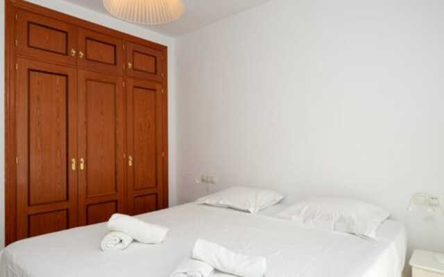 Apartment - 1 Bedroom with Pool and WiFi - 107871