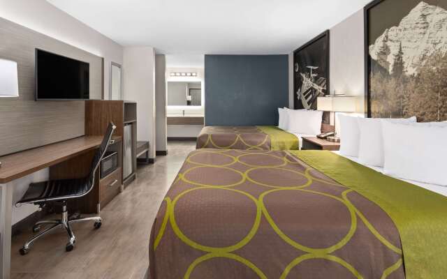 Super 8 by Wyndham Prattville Montgomery