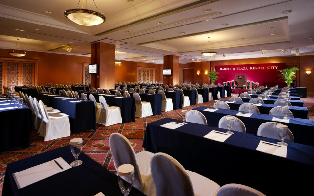 Harbour Plaza Resort City