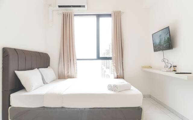 Well Furnished And Homey Studio Sky House Alam Sutera Apartment