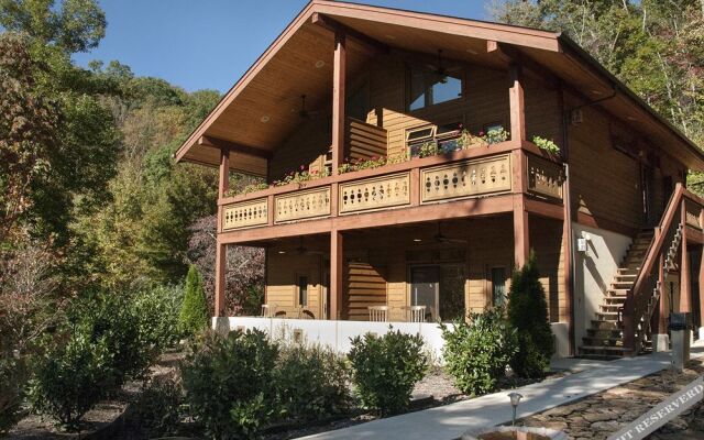 Chalet Inn Bed & Breakfast