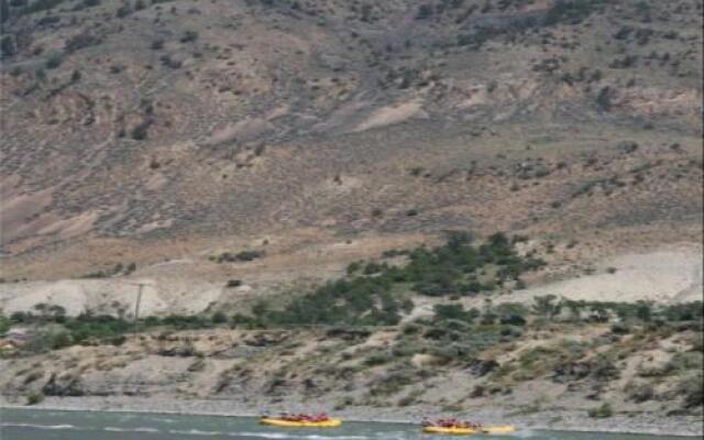 Yellowstone Park Riverfront Cabins