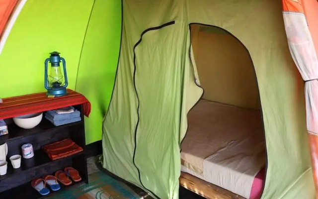 WE4Kenya Guesthouses and Farm