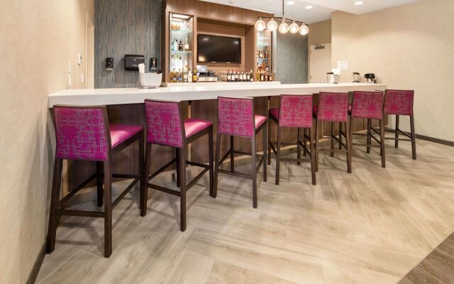 Home2 Suites by Hilton Newark Airport