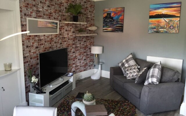 Lovely 2- Bed Apartment in Hawick