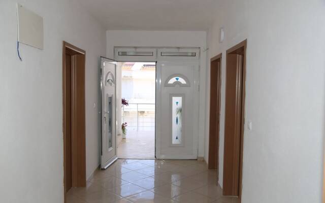 Inviting 1-bed Apartment in Ulcinj