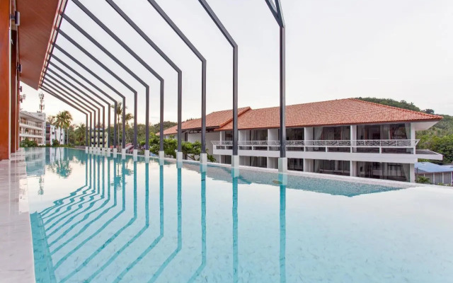 Palmyrah Surin Apartments by Beringela