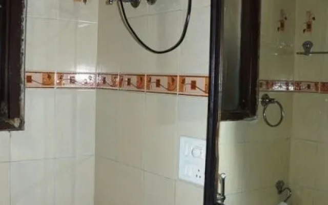 Maxfort Budget Hotel Gurgaon