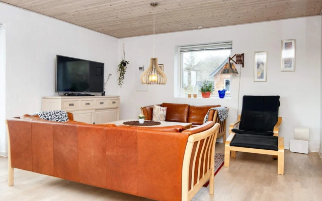 6 Person Holiday Home in Borkop