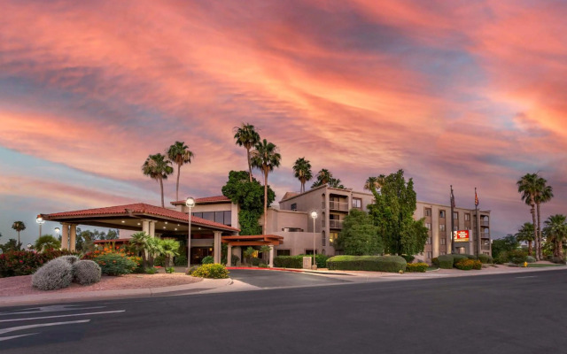 Best Western Plus Scottsdale Thunderbird Suites