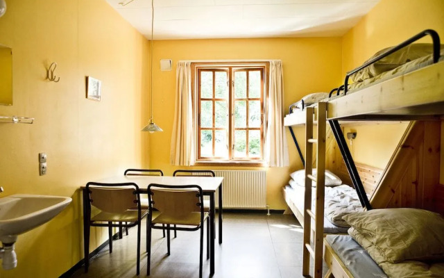 Rønne Vandrerhjem - Hostel