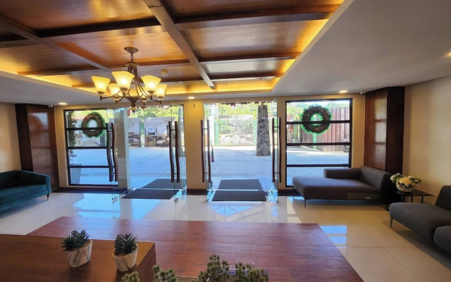 Staycation Near Burnham Park