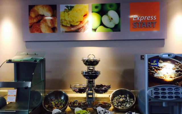 Holiday Inn Express Cheltenham by IHG
