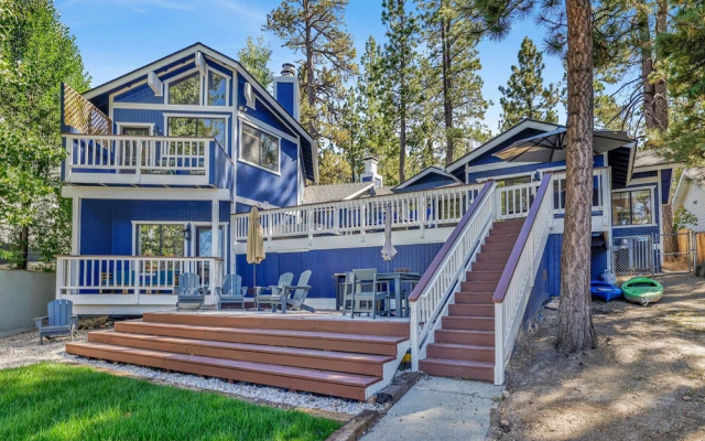 Serenity Cove Lake House #2472 by Big Bear Vacations